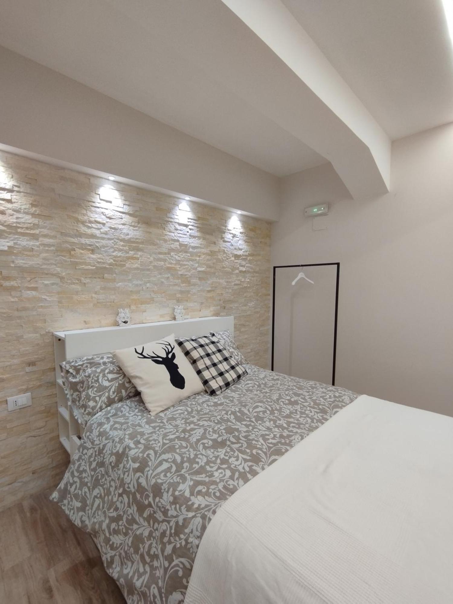 Апартаменты La Casa Nel Cortile Катания Экстерьер фото